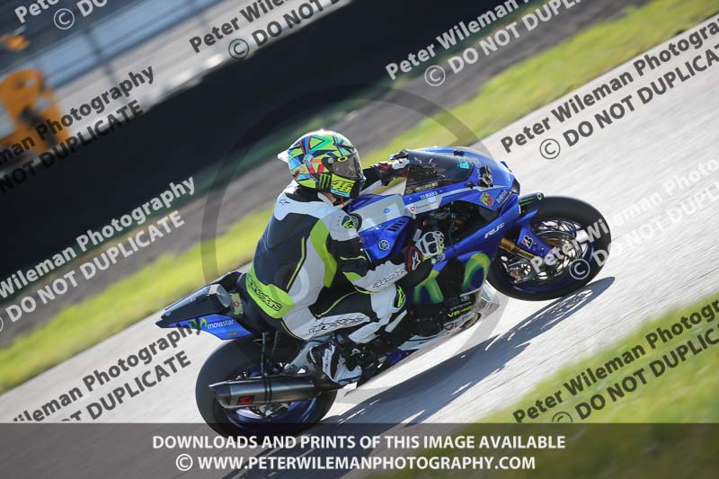 Rockingham no limits trackday;enduro digital images;event digital images;eventdigitalimages;no limits trackdays;peter wileman photography;racing digital images;rockingham raceway northamptonshire;rockingham trackday photographs;trackday digital images;trackday photos